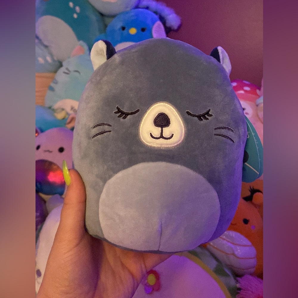 River the Blue Beaver 7.5” Squishmallow